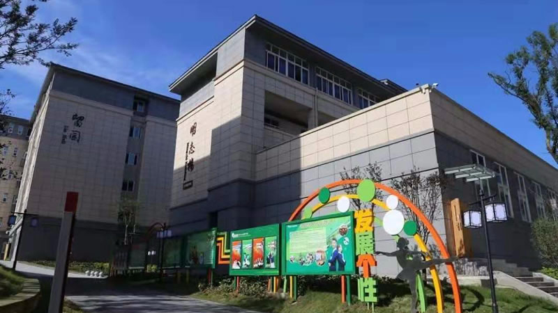 眉山東辰國(guó)際學(xué)校圖片展示
